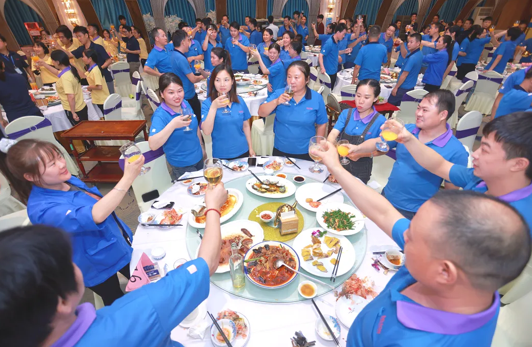 五载忠诚获殊荣 感恩同业启新程